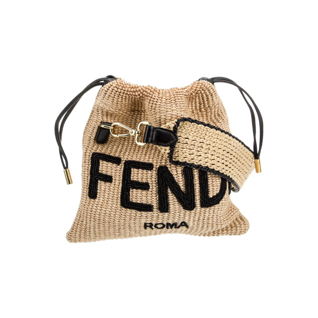 CARTERA PEQUEÑO FENDI SACK DE PAJA TEJIDA EN BEIGE
