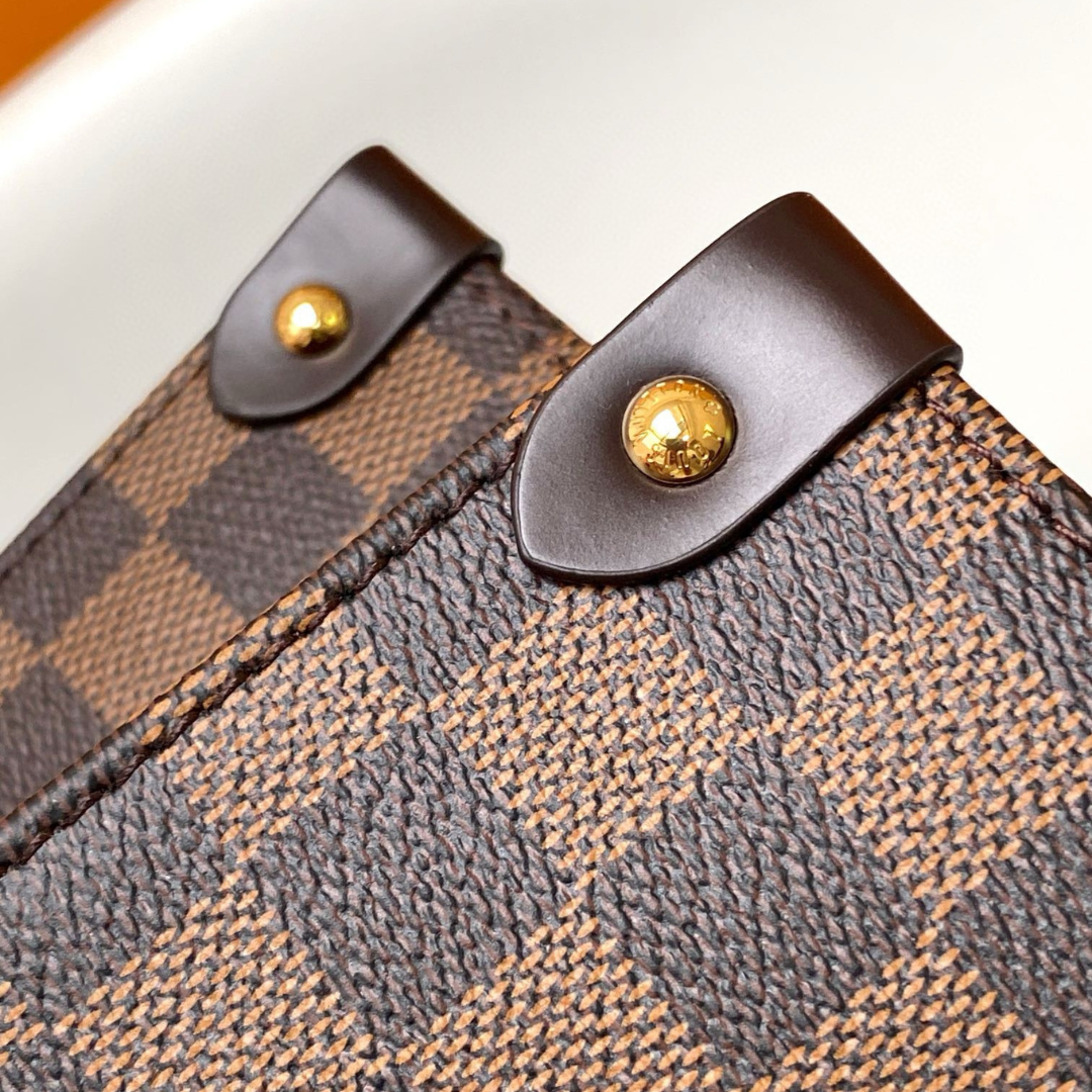 LOUIS VUITTON – CARTERA ONTHEGO MM