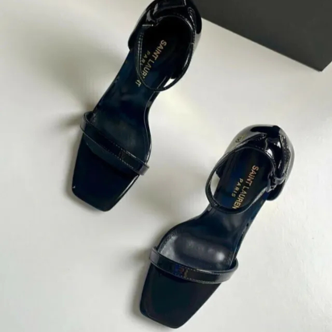 KIT DE FIRMA DE YSL: CARTERA LOULOU Y SANDALIAS OPYUM