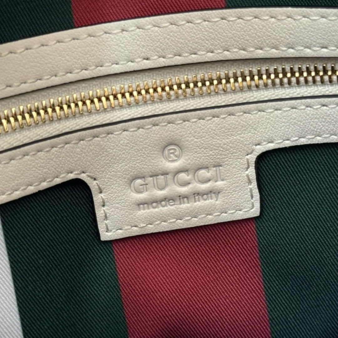 CARTERA DE HOMBRO PEQUEÑO CON EMBLEMA GG