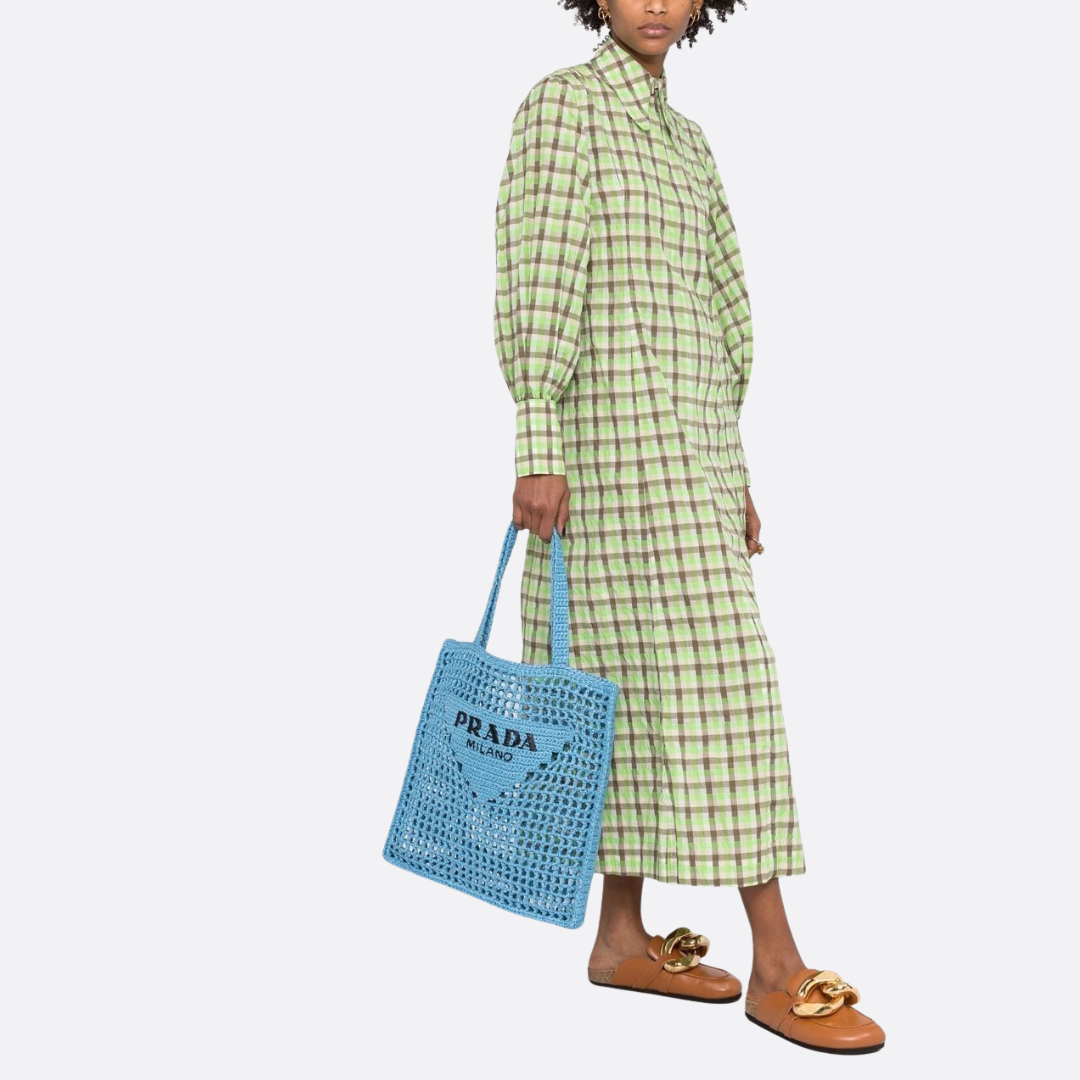 CARTERA SHOPPER PRADA RAPHIA CON LOGO TEJIDO – AZUL