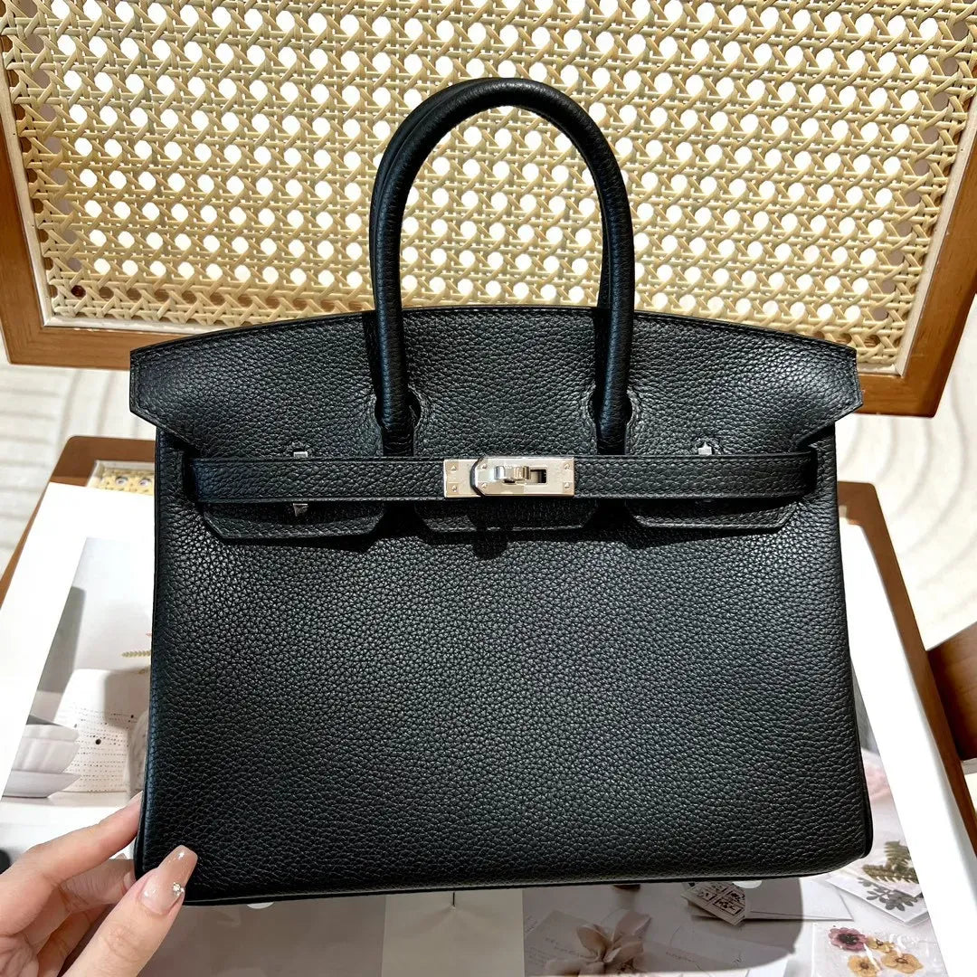 HERMÈS BIRKIN 25 HSS CRAIE/GRIS TOURTERELLE EN PIEL TOGO CON HERRAJES DORADOS CEPILLADOS