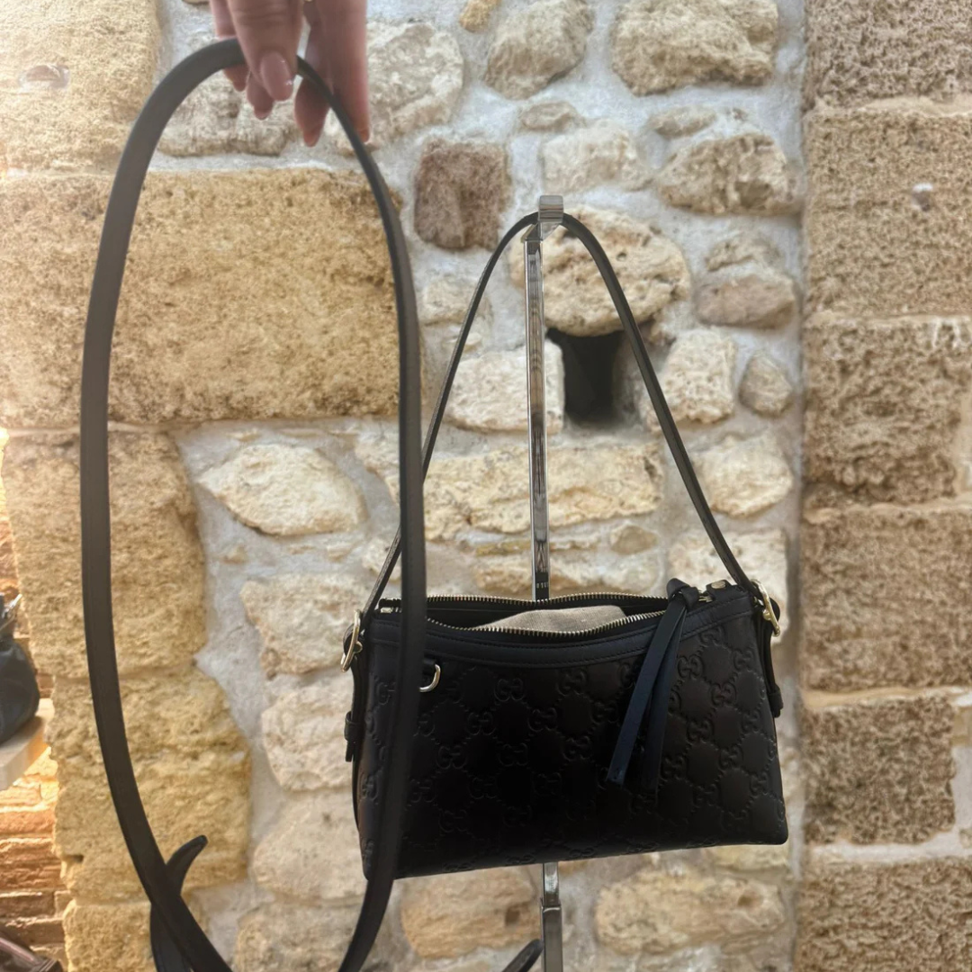 CARTERA DE HOMBRO MEDIANO CON EMBLEMA GG GUCCI