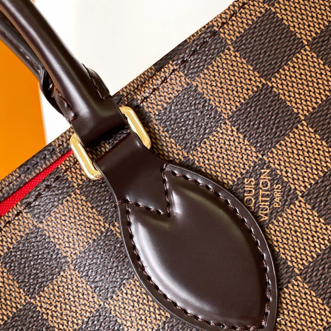 LOUIS VUITTON – CARTERA ONTHEGO MM