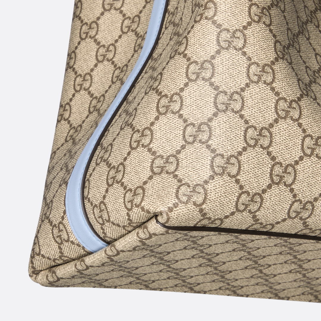 CARTERA DE COMPRAS GROSSER CON EMBLEMA GG DE GUCCI