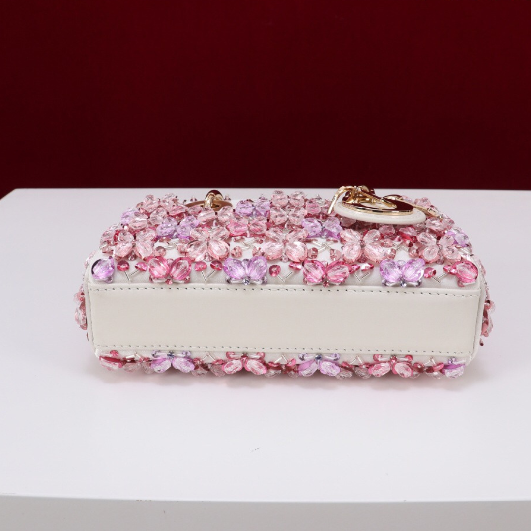 CARTERA DIOR LADY D-JOY MICRO DE PIEL DE BECERRO BLANCA CON BORDADO FLORAL ROSA Y STRASS