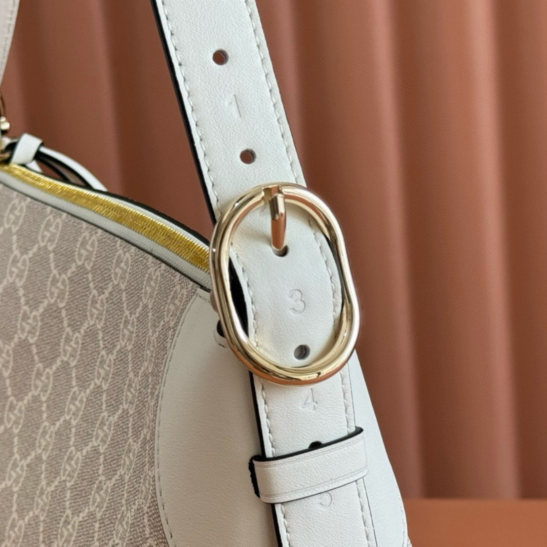 CARTERA DE HOMBRO PEQUEÑO CON EMBLEMA GG