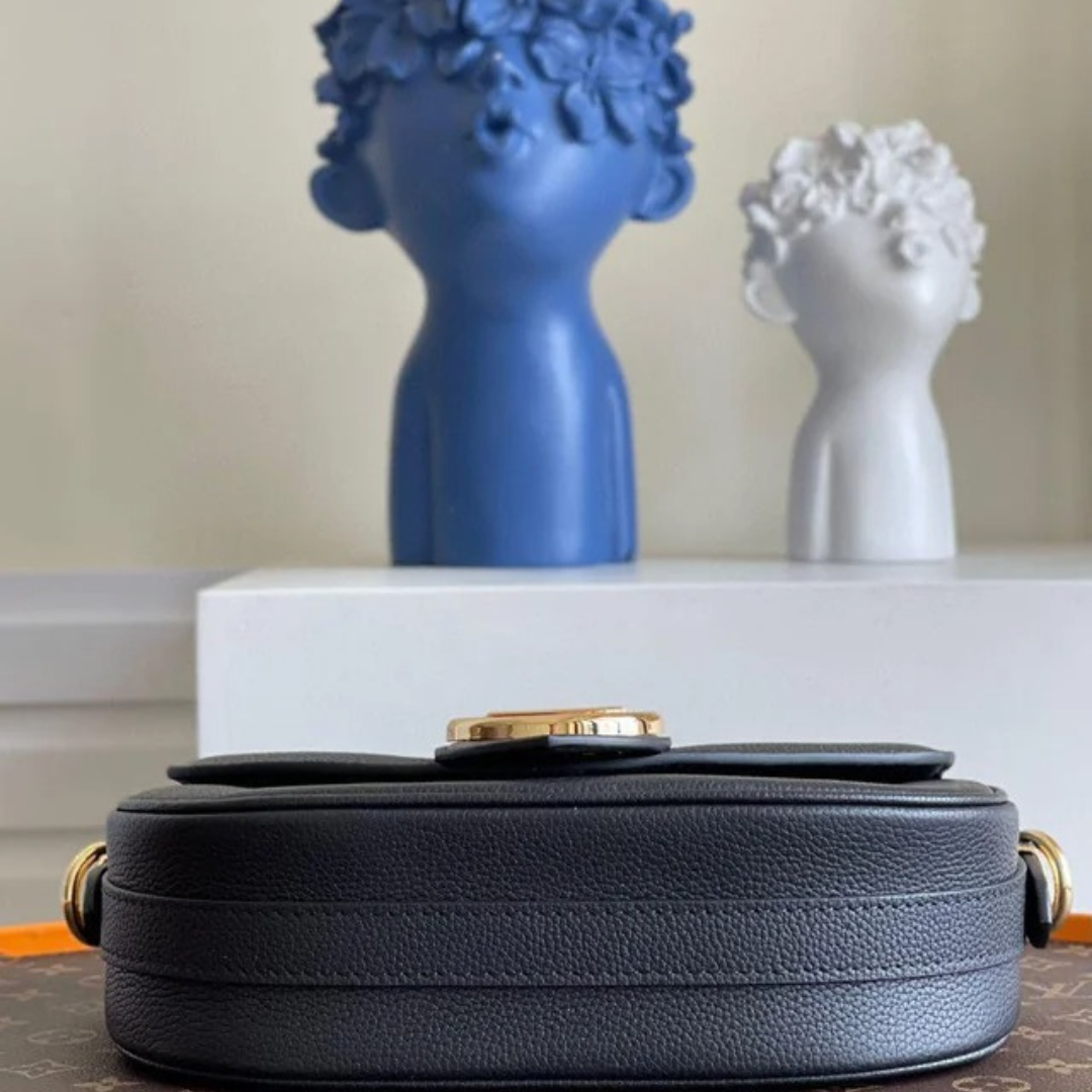 LOUIS VUITTON PONT 9 SOFT MM TAG